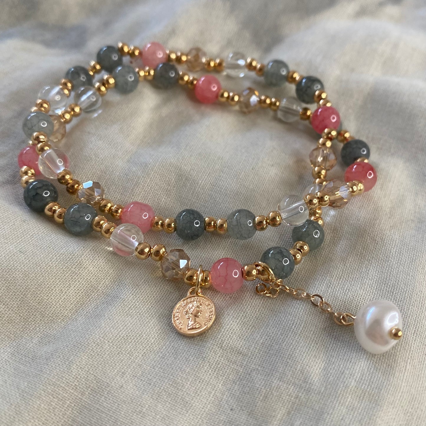 Goldenes Perlenarmband - Glanz und Glamour | Vers&Stein